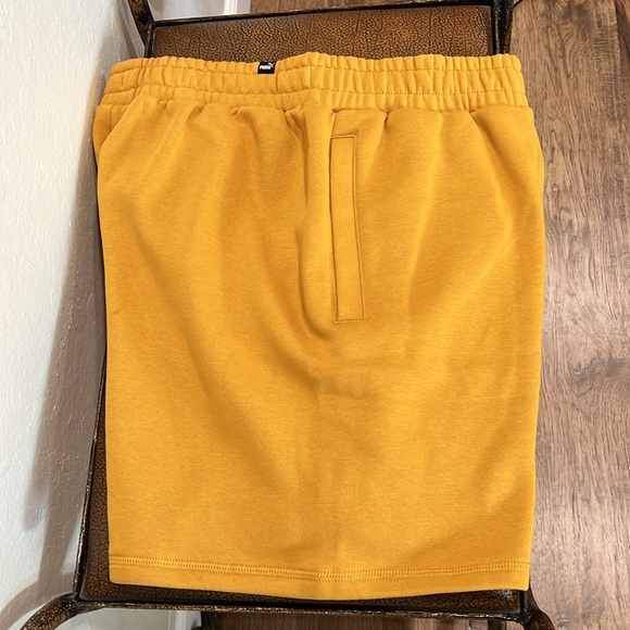 Brand New Puma SE Badge Sweat Pants Short Color: Amber Super Soft & comfortable! - Picture 5 of 10